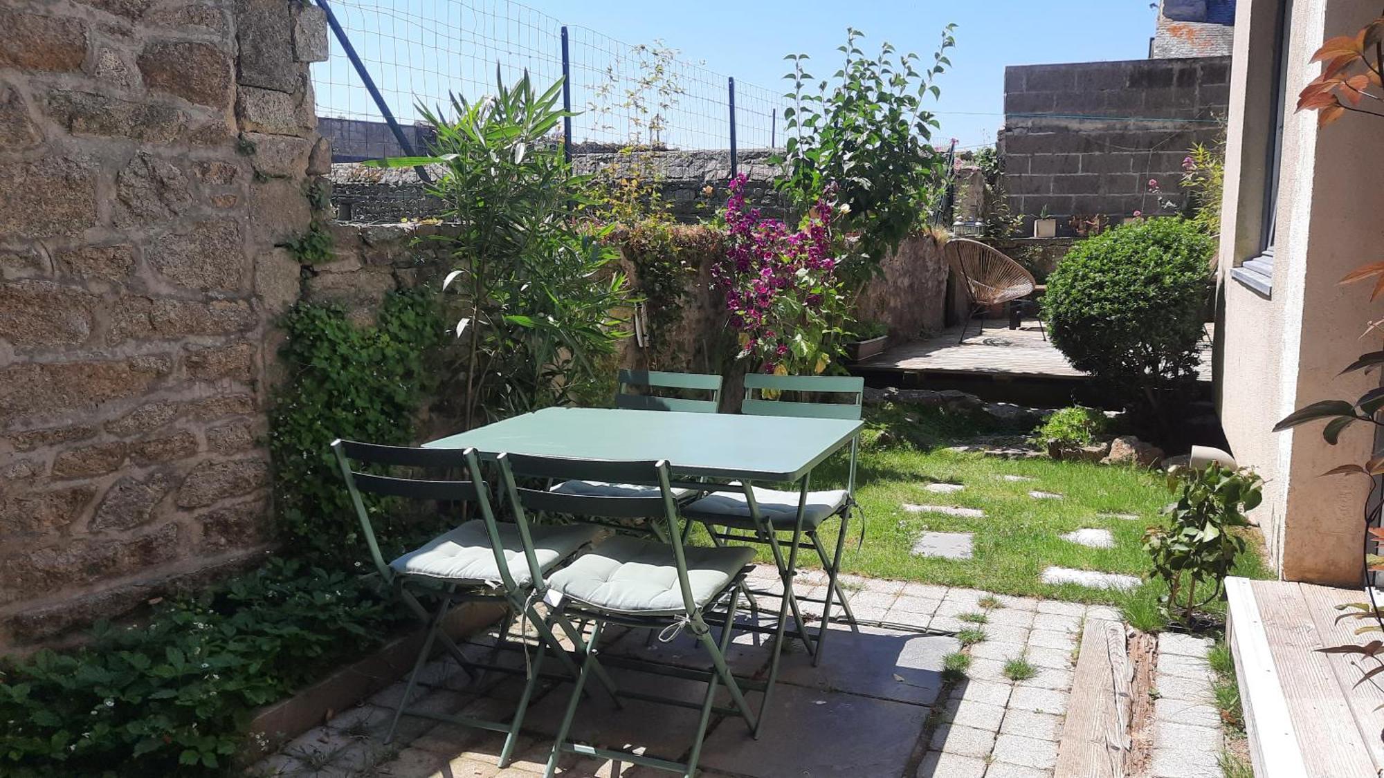 Le Duclos, Appartement Rez-De-Jardin Dinan Centre Luaran gambar
